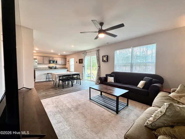 $2,250 | 4017 Calabash Court, New Bern, NC 28560