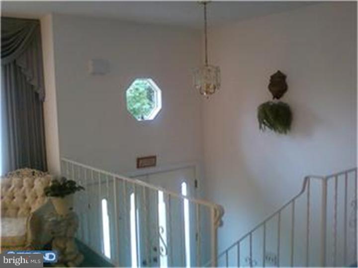 3441 Bristol Road Bensalem, PA 19020 - Photo 3 of 14 Foyer