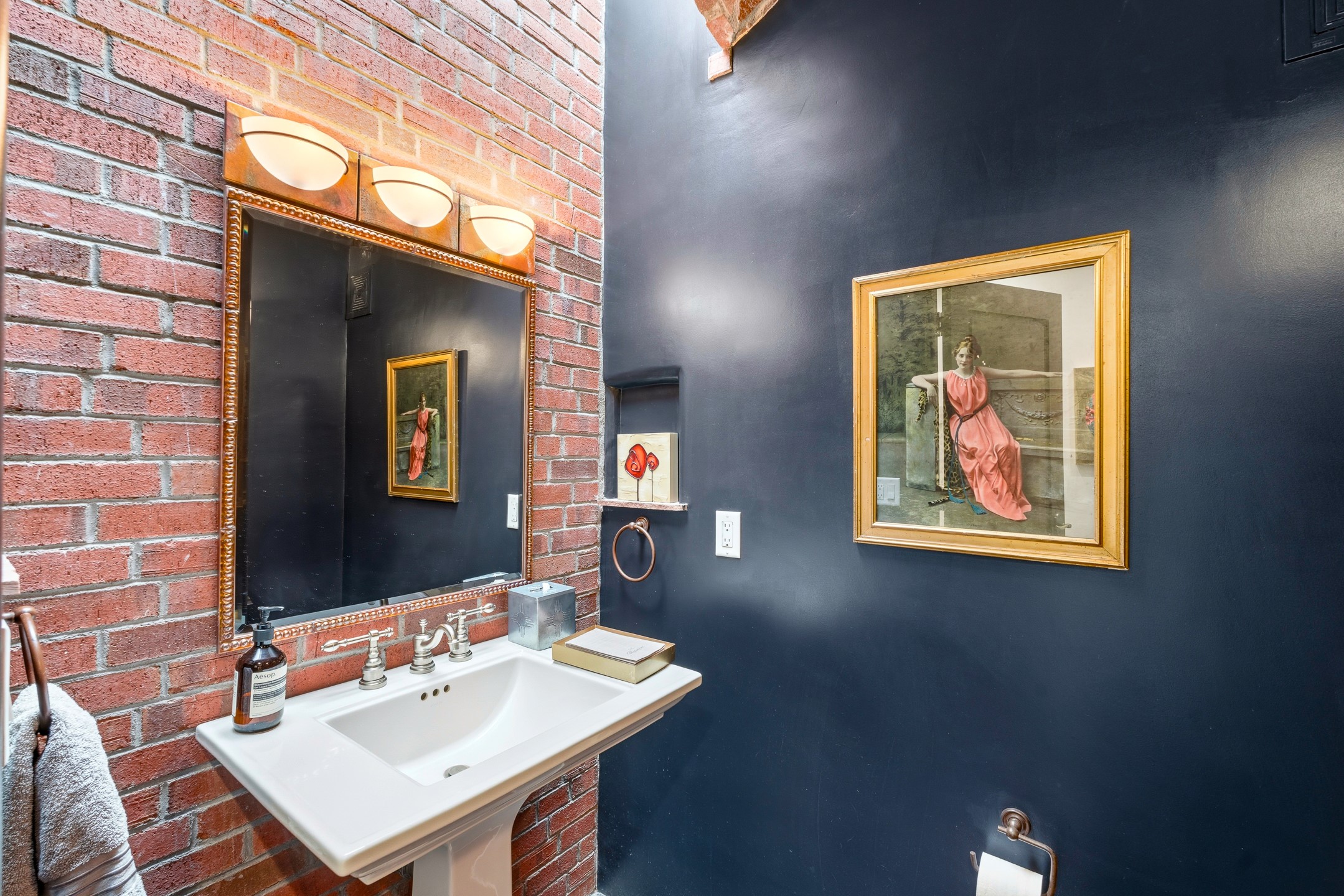 148 Barranca Road Santa Fe, NM 87501 - Photo 47 of 86 Powder Room