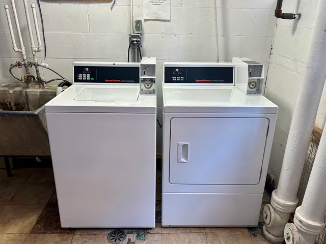 $1,950 | 6157 West Montrose Avenue, Unit GS, Chicago, IL 60634