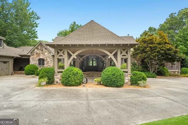 a living room filled with furniture