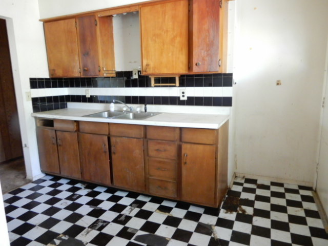 573 Moore Street Kankakee, IL 60901 - Photo 8 of 11