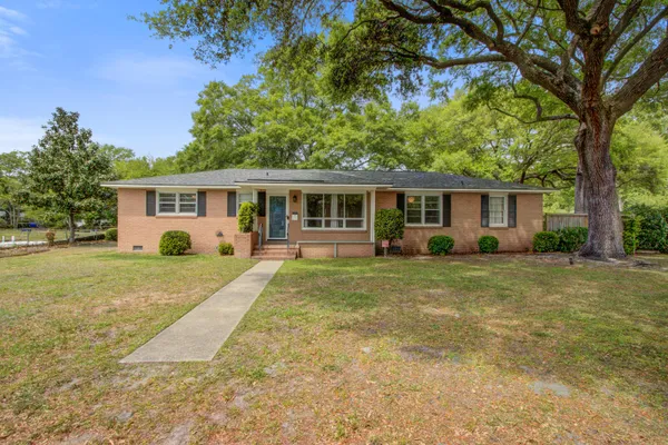 $2,095 | 1502 Woodcrest Avenue, Charleston, SC 29407