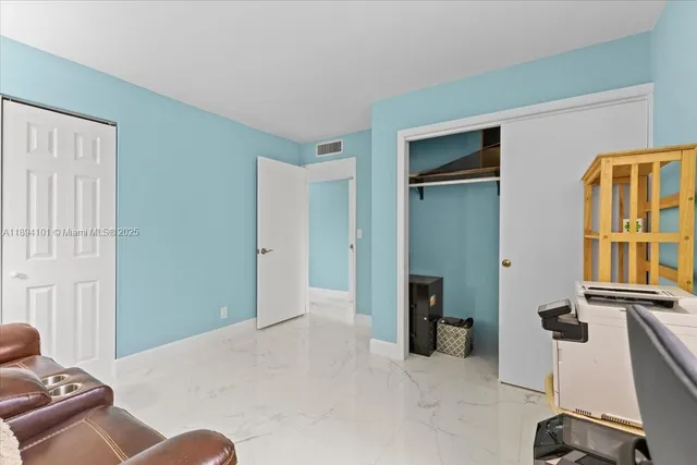 $395,000 | 9450 Live Oak Place, Unit 109, Davie, FL 33324