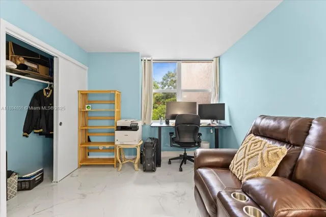 $395,000 | 9450 Live Oak Place, Unit 109, Davie, FL 33324