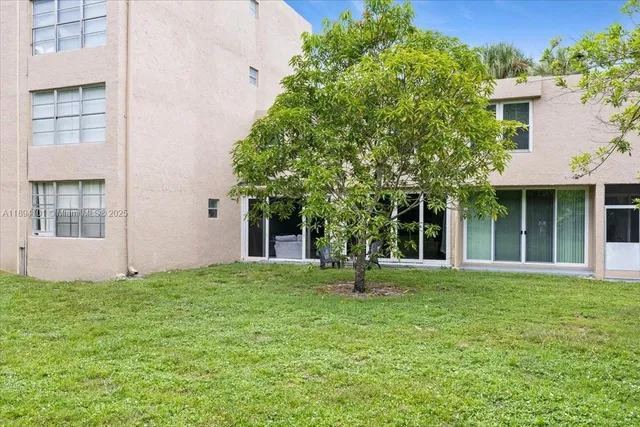 $395,000 | 9450 Live Oak Place, Unit 109, Davie, FL 33324