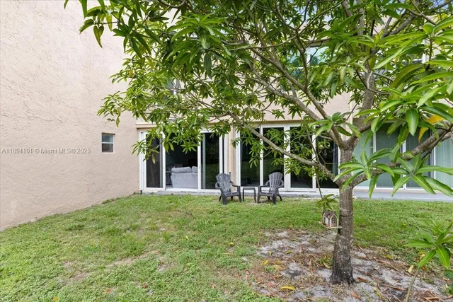 $395,000 | 9450 Live Oak Place, Unit 109, Davie, FL 33324