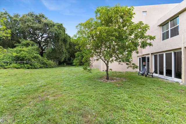 $395,000 | 9450 Live Oak Place, Unit 109, Davie, FL 33324