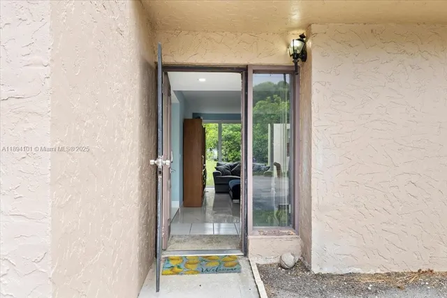 $395,000 | 9450 Live Oak Place, Unit 109, Davie, FL 33324