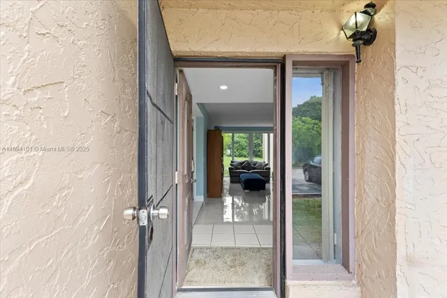 $395,000 | 9450 Live Oak Place, Unit 109, Davie, FL 33324