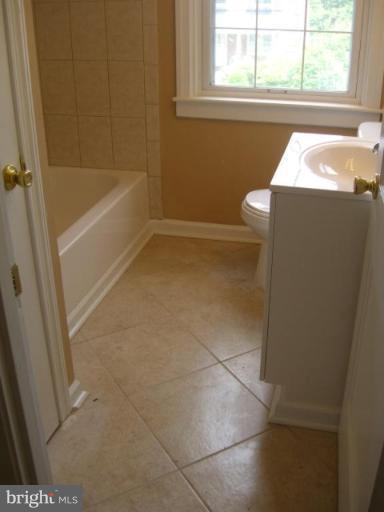 1015 Andover Road Baltimore, MD 21218 - Photo 4 of 17 Bath #2