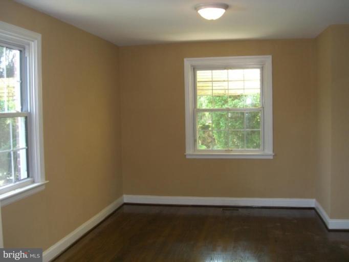 1015 Andover Road Baltimore, MD 21218 - Photo 8 of 17 Dining Room