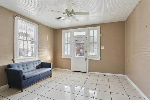 $1,300 | 824 Weyer Street, Gretna, LA 70053