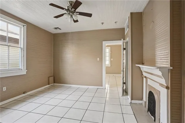 $1,300 | 824 Weyer Street, Gretna, LA 70053