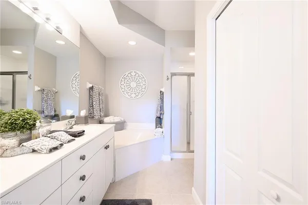 $8,500 | 2371 Ravenna Boulevard, Unit 101, Naples, FL 34109