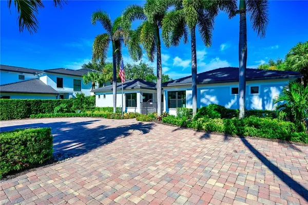 $8,500 | 2371 Ravenna Boulevard, Unit 101, Naples, FL 34109