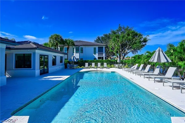 $8,500 | 2371 Ravenna Boulevard, Unit 101, Naples, FL 34109