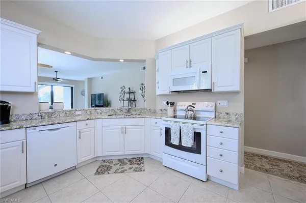 $8,500 | 2371 Ravenna Boulevard, Unit 101, Naples, FL 34109