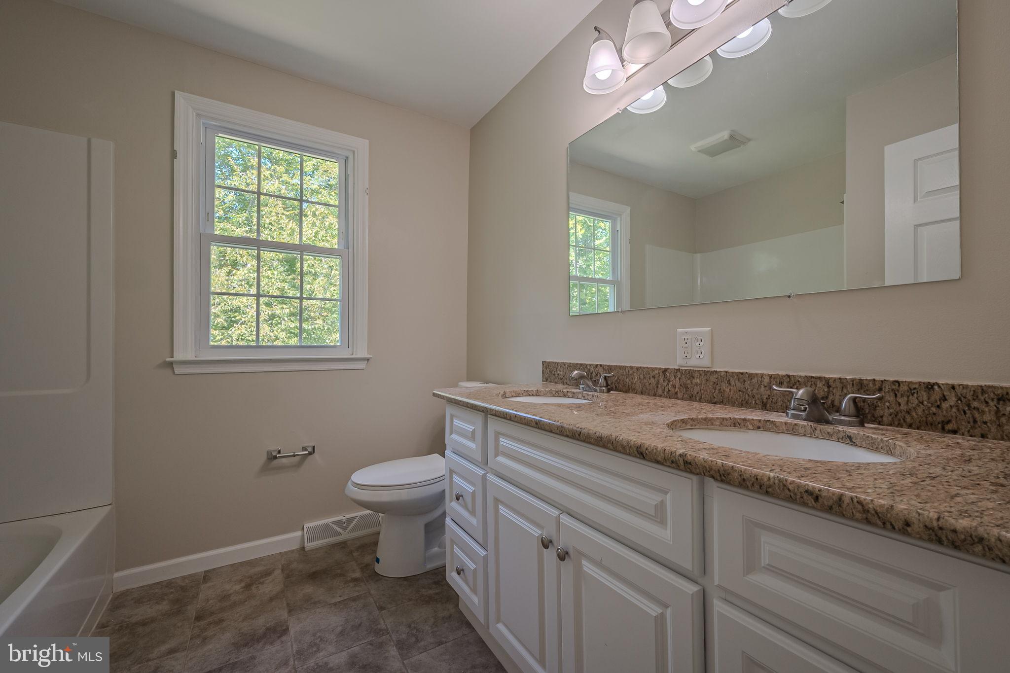 503 Faraday Road Hockessin, DE 19707 - Photo 22 of 24 Hall Full Bath