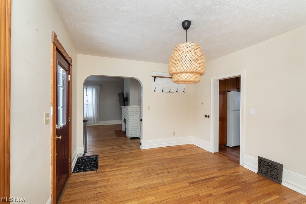 270 Prospect Road Berea, OH 44017 - Photo 4 of 28 Gallery Image 4