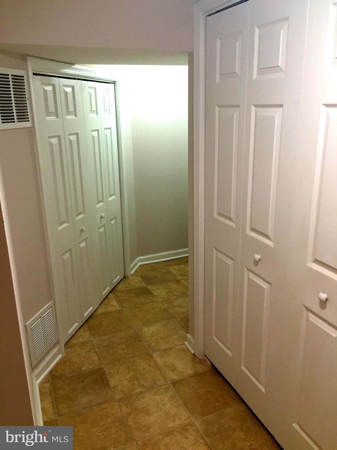 1610 Yakona Road Baltimore, MD 21286 - Photo 21 of 27 Lower Level Hallway
