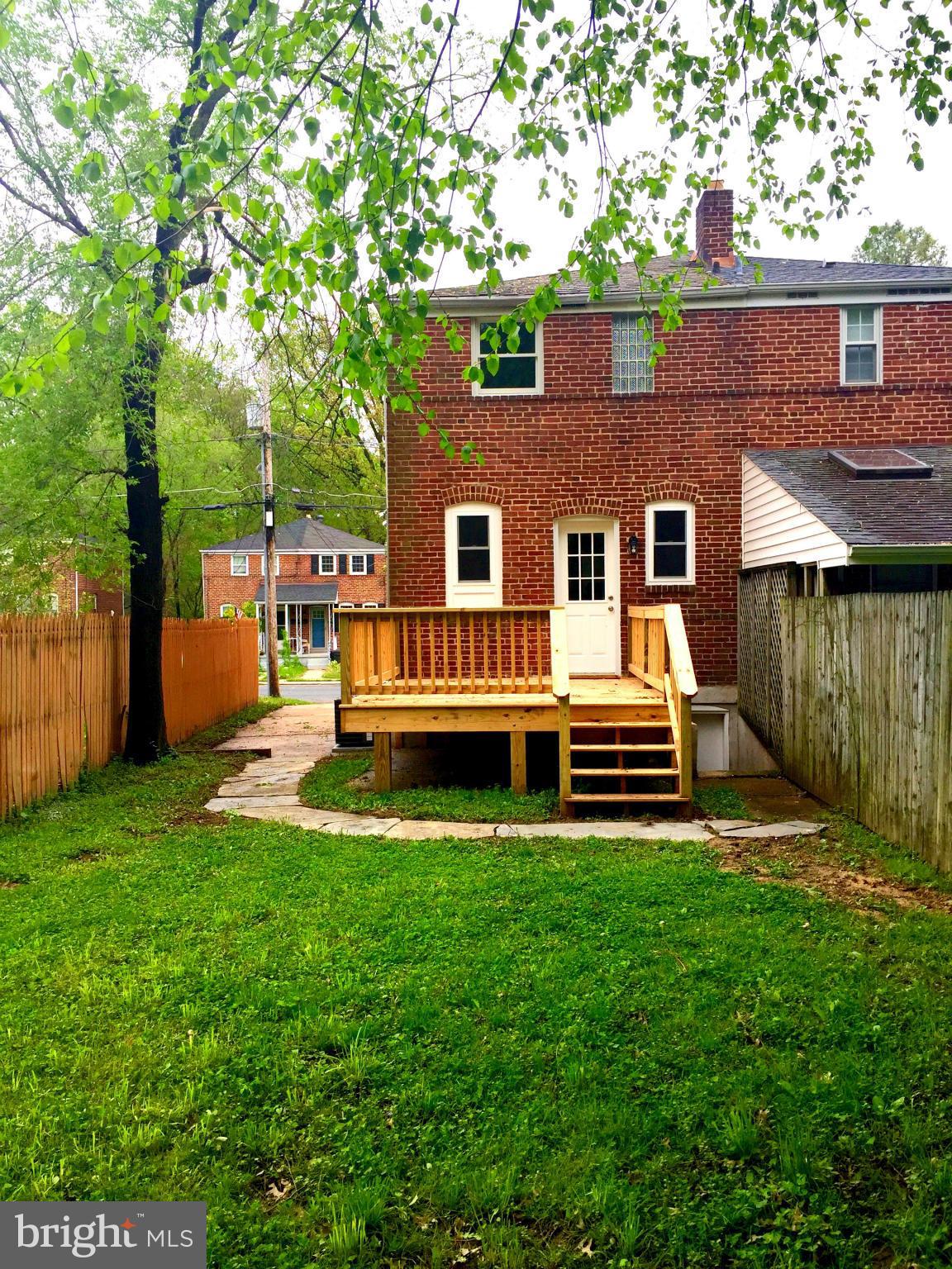 1610 Yakona Road Baltimore, MD 21286 - Photo 24 of 27 Large Deck for Entertainging