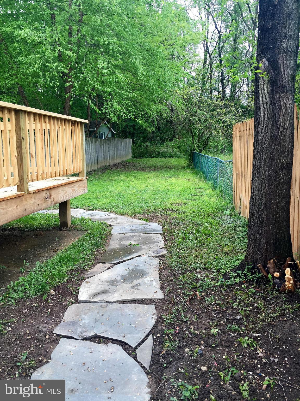 1610 Yakona Road Baltimore, MD 21286 - Photo 25 of 27 Entrance to the Private Back Yard