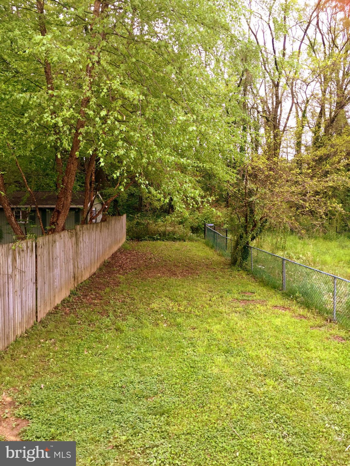 1610 Yakona Road Baltimore, MD 21286 - Photo 26 of 27 Private Back Yard