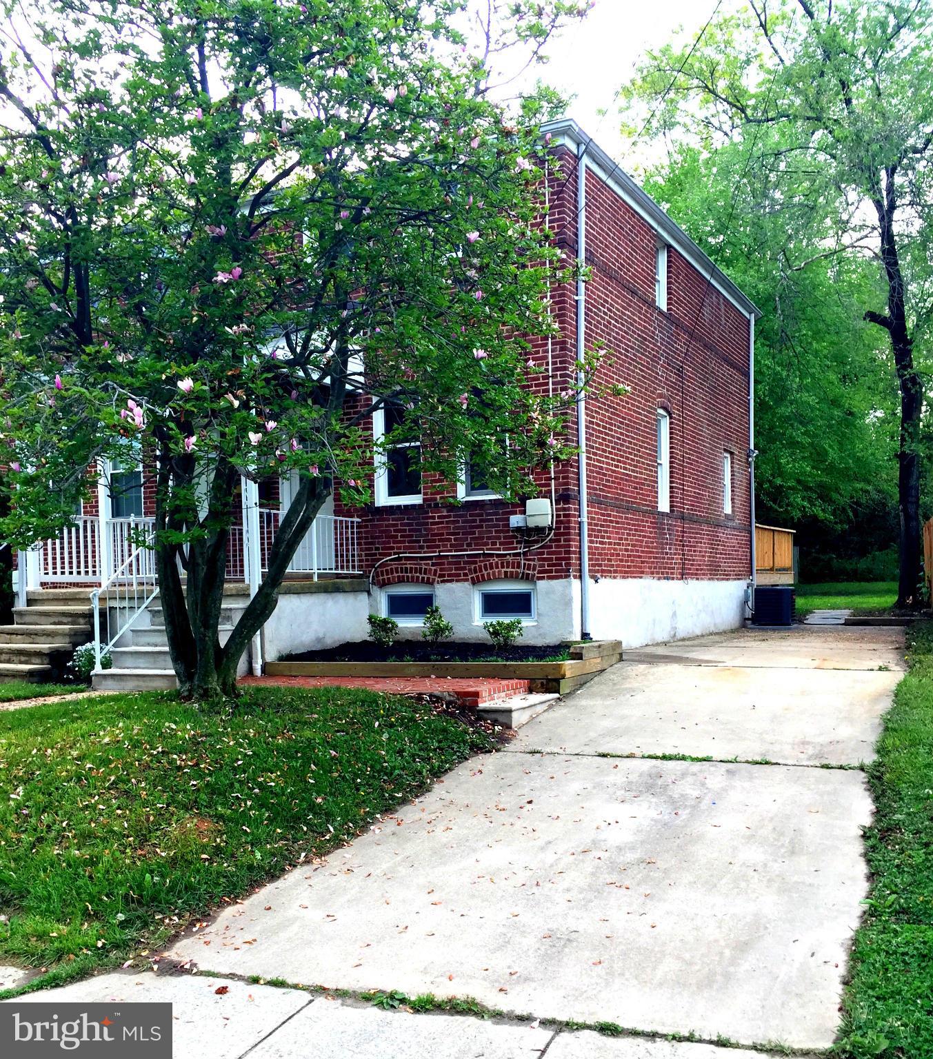 1610 Yakona Road Baltimore, MD 21286 - Photo 4 of 27 Large Driveway
