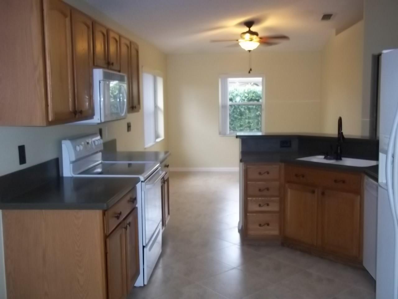 6358 Dania Street Jupiter, FL 33458 - Photo 2 of 9 KITCHEN