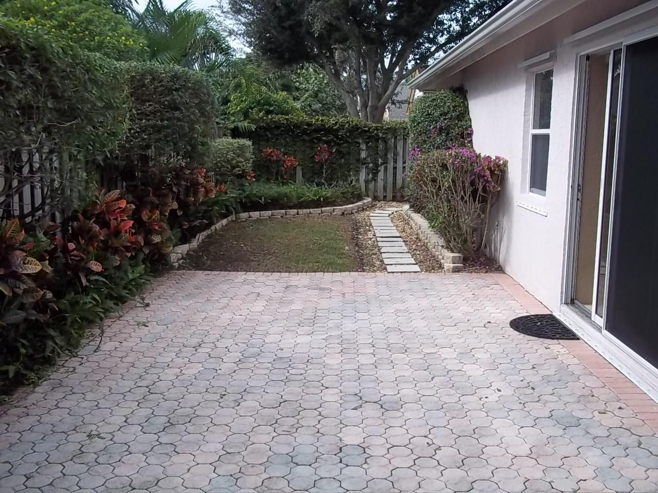 6358 Dania Street Jupiter, FL 33458 - Photo 9 of 9 BACKYARD