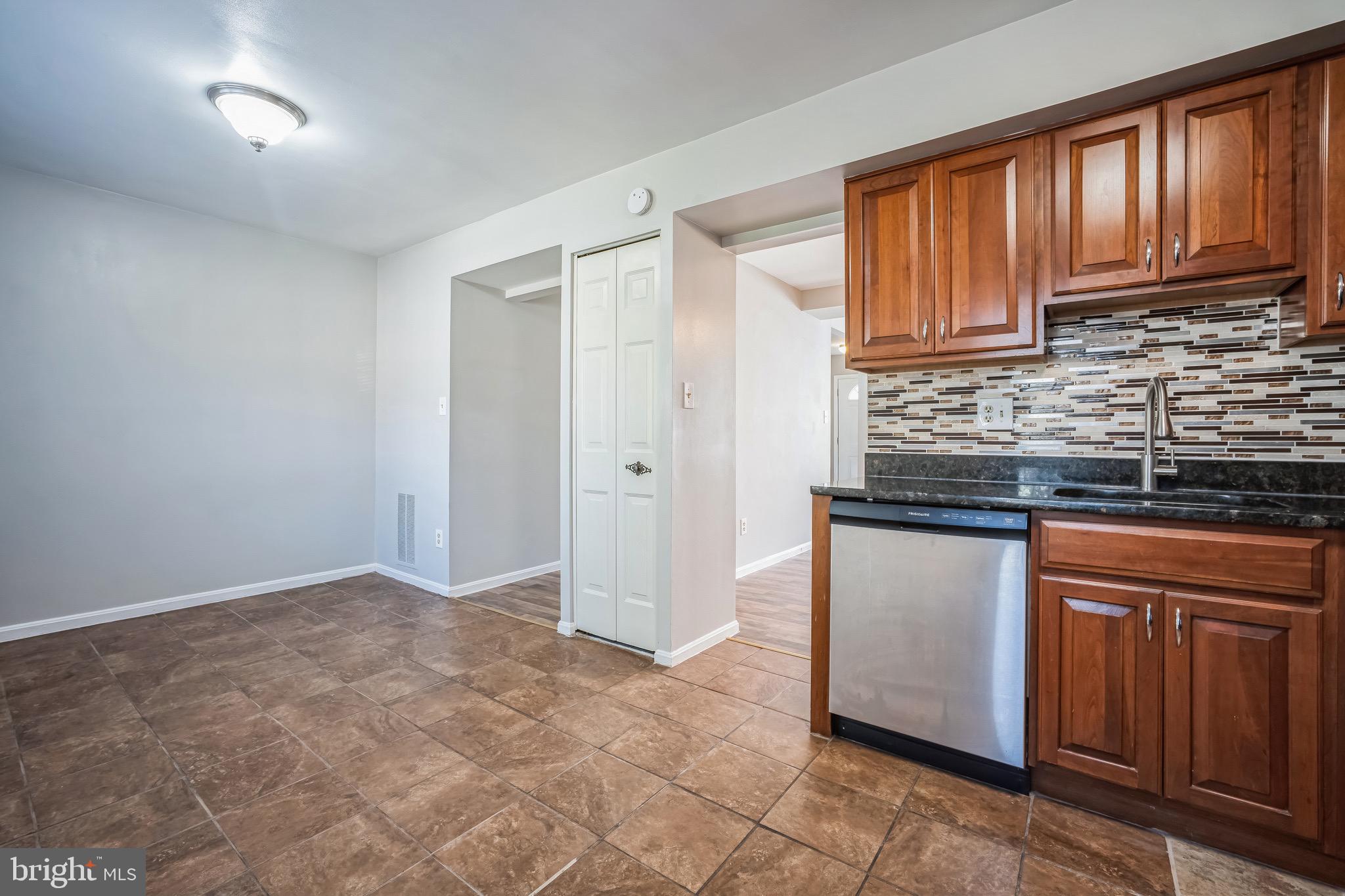 4834 Nash Drive Fairfax, VA 22032 - Photo 9 of 27