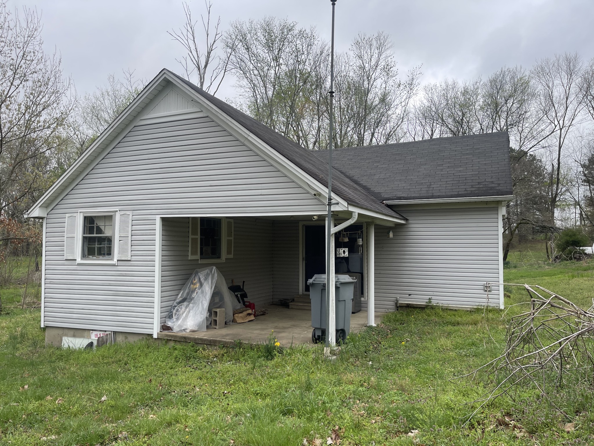 47 Shackelford Road Loretto, TN 38469 - Photo 2 of 5