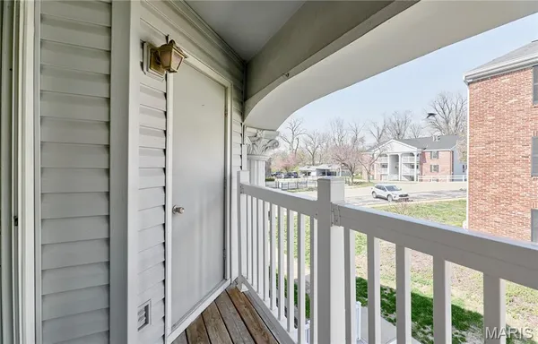 $153,990 | 1936 Marine Terrace Drive, Unit J, St. Louis, MO 63146