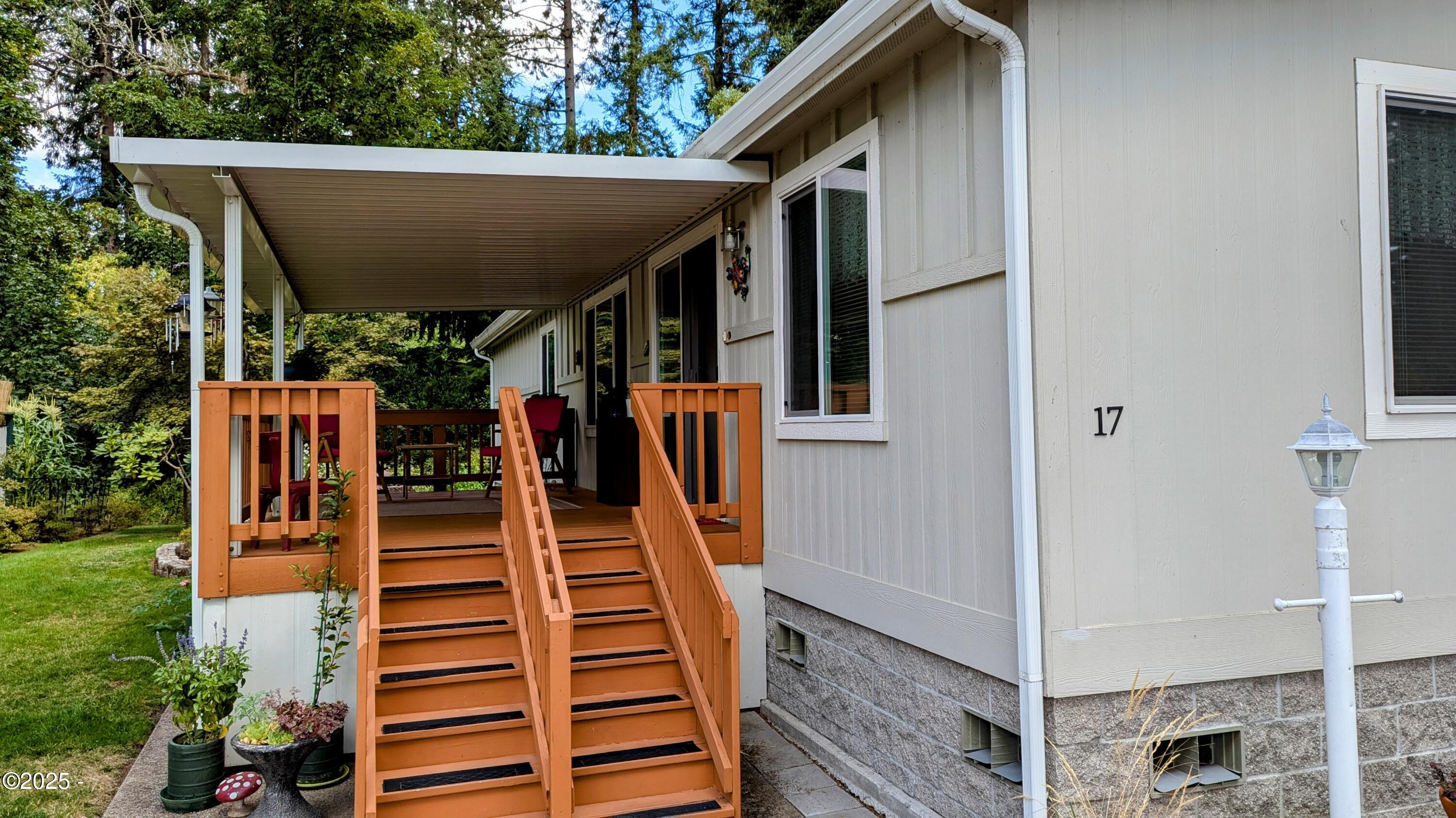 33125 White Oak Road Corvallis, OR 97333 - Photo 2 of 37 Front stairs