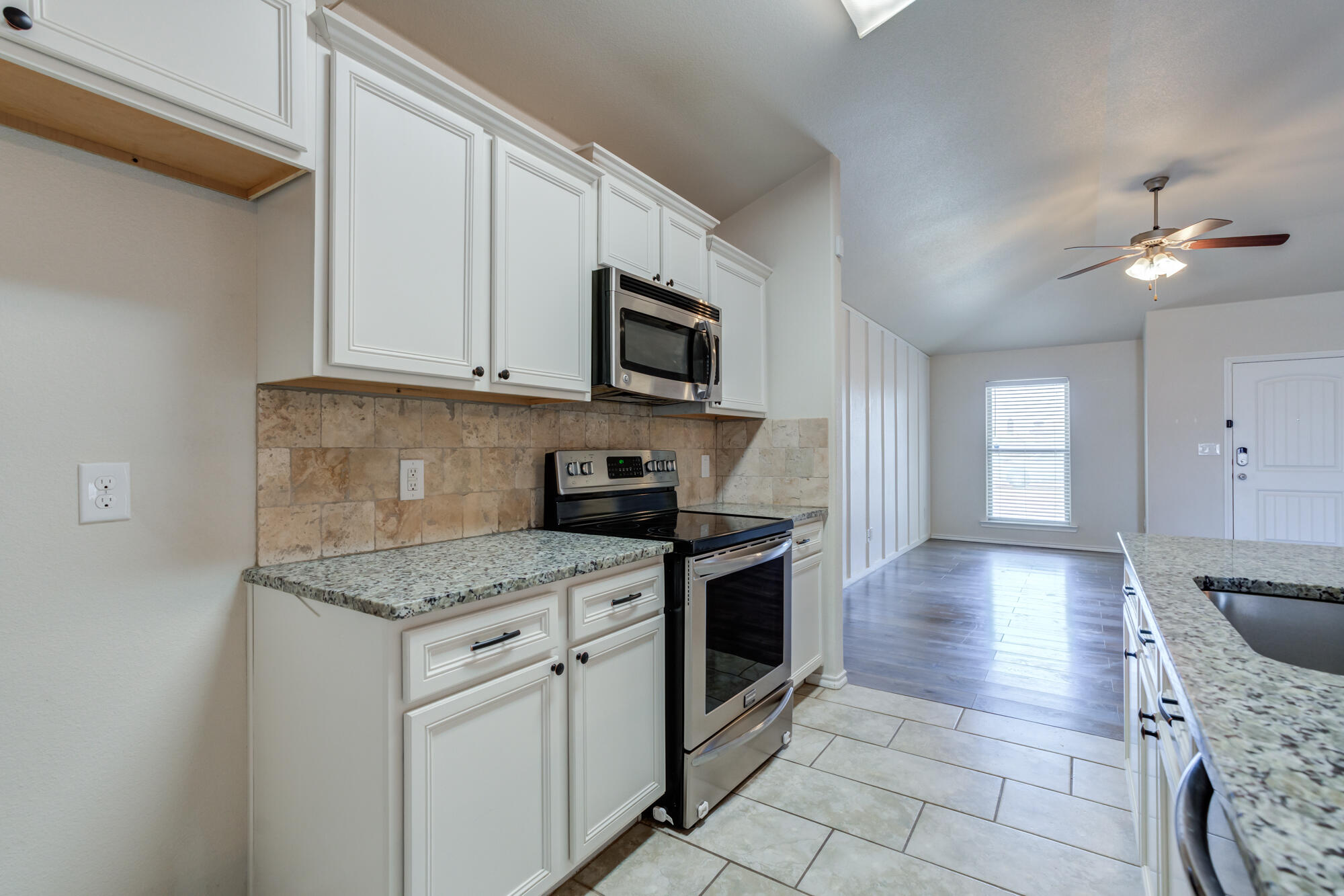 7012 34th Place Lubbock, TX 79407 - Photo 19 of 36 7012-34th-Pl_Lubbock-TX_18_Kitchen