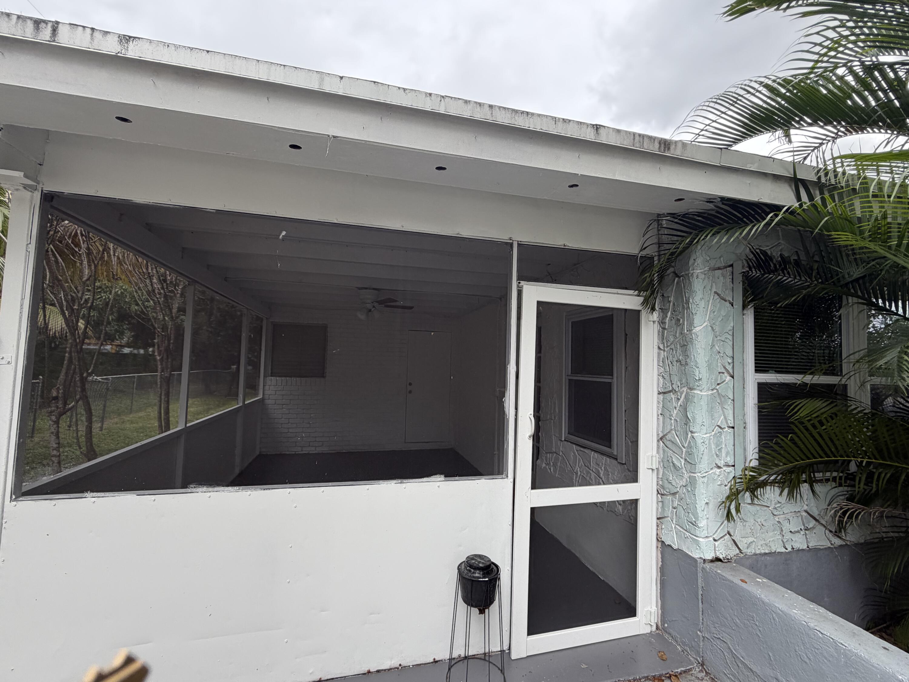 5601 Pierce Street Hollywood, FL 33021 - Photo 16 of 23 16