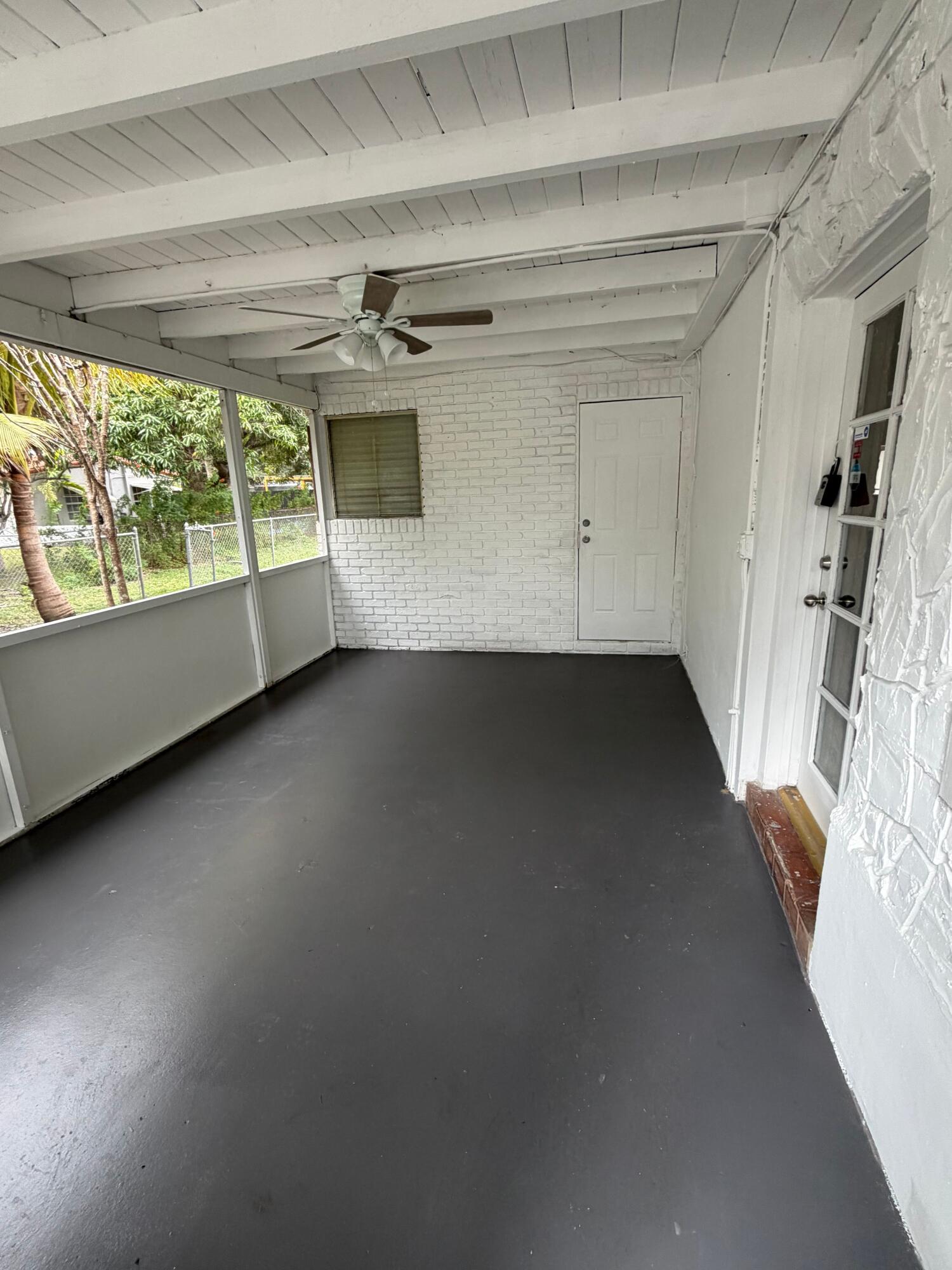 5601 Pierce Street Hollywood, FL 33021 - Photo 17 of 23 17