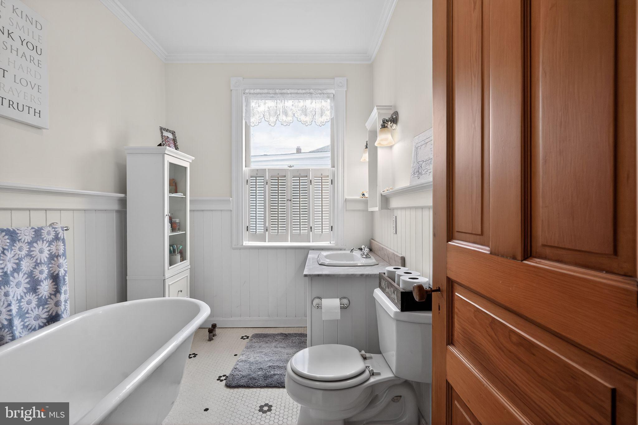 704 Main Street Riverton, NJ 08077 - Photo 25 of 40