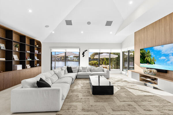 110 Spoonbill Road Lake Worth, FL 33462 - Photo 7 of 12 IMG_2073