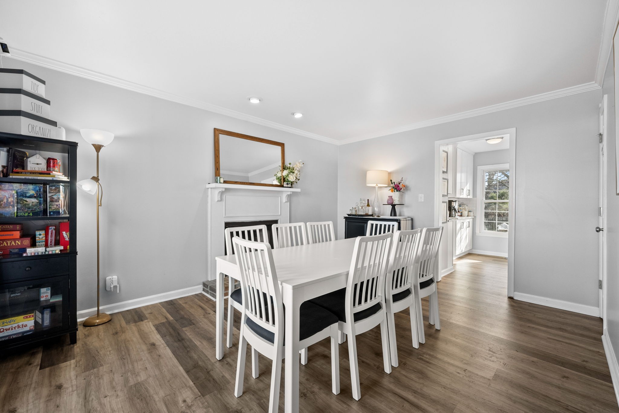 504 Eysian Road Clarksville, TN 37040 - Photo 15 of 41 a dining room with furniture and wooden floor