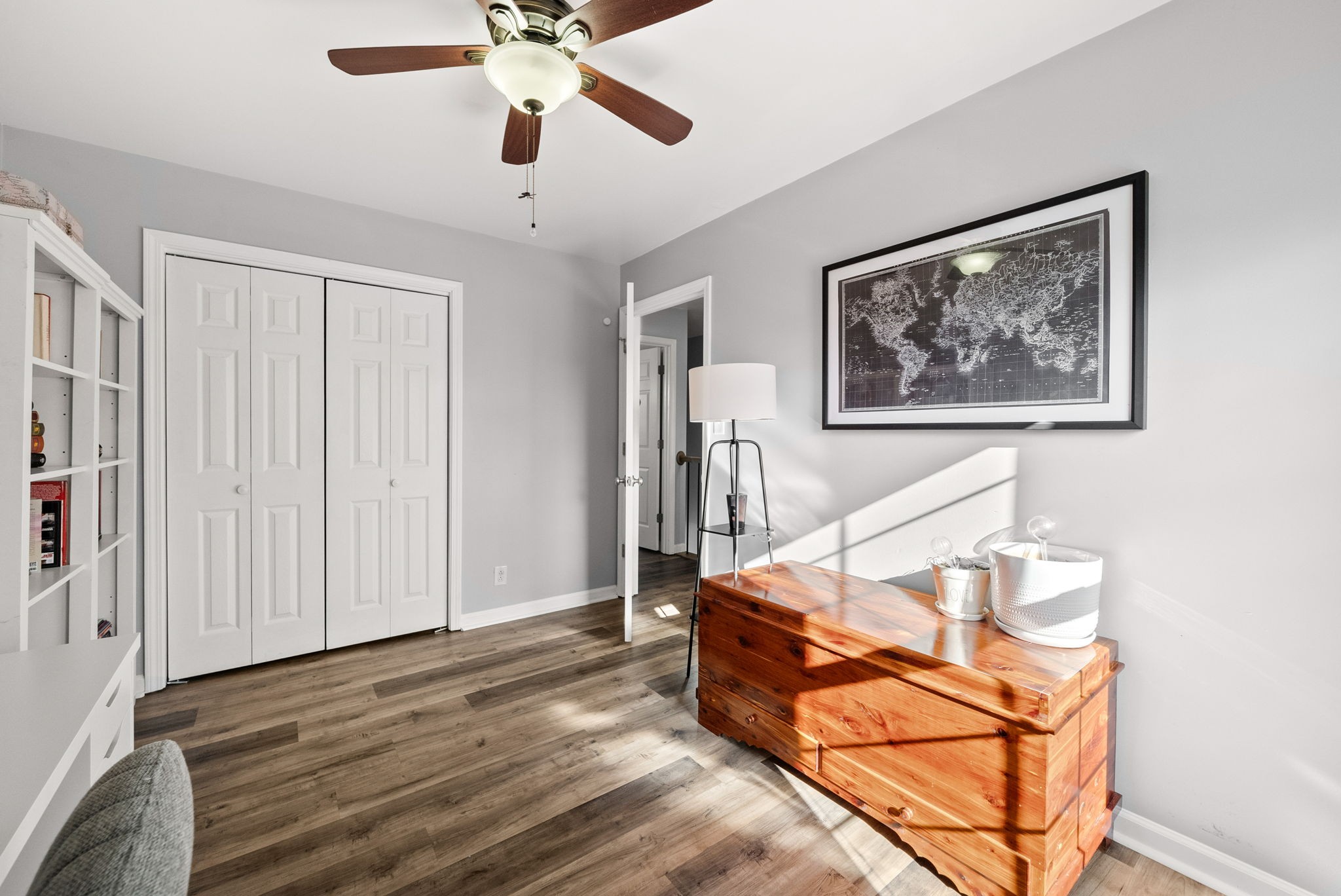 504 Eysian Road Clarksville, TN 37040 - Photo 30 of 41 a bedroom with furniture and a chandelier