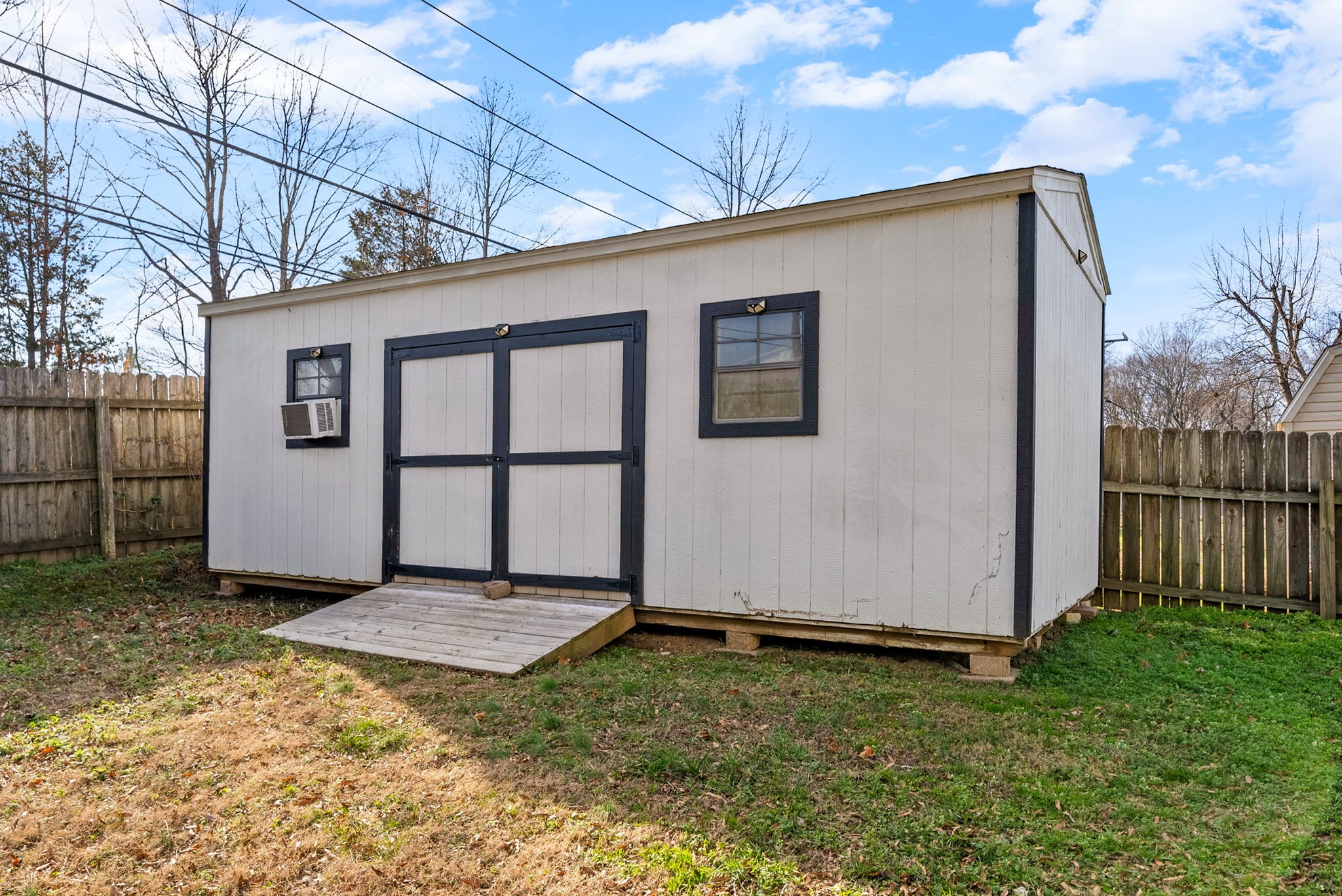 504 Eysian Road Clarksville, TN 37040 - Photo 35 of 41 a view of a garage