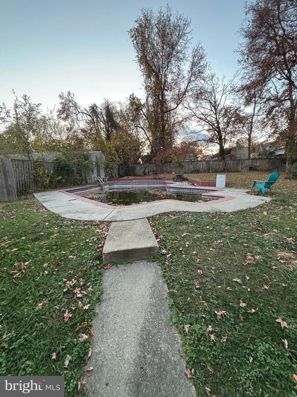 3610 64th Avenue Landover, MD 20785 - Photo 18 of 20 a view of a yard with trees