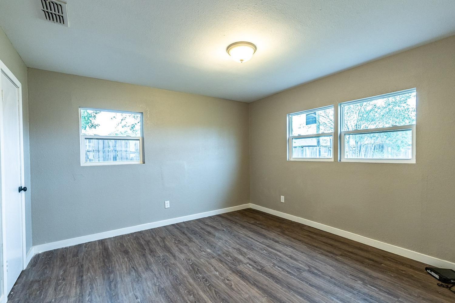 2104 22nd Street Lubbock, TX 79411 - Photo 11 of 33 Primary Bedroom - Unit A