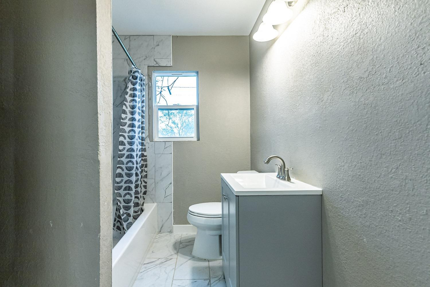 2104 22nd Street Lubbock, TX 79411 - Photo 15 of 33 Photo 15