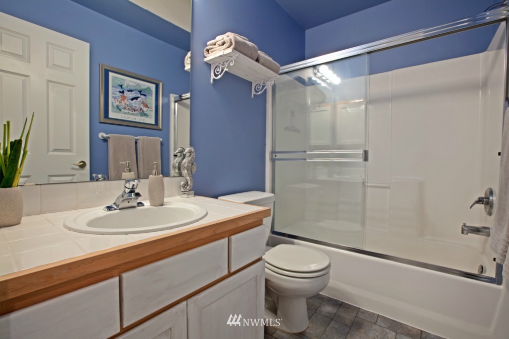 2121 Northeast 17th Place Renton, WA 98056 - Photo 11 of 11 Gallery Image 11