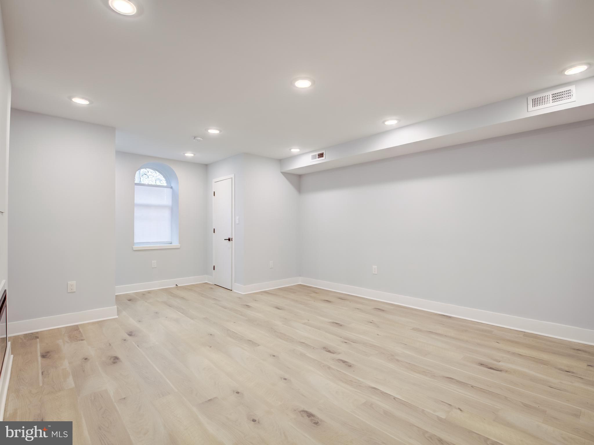 2008 R Street Northwest Washington, DC 20009 - Photo 44 of 53