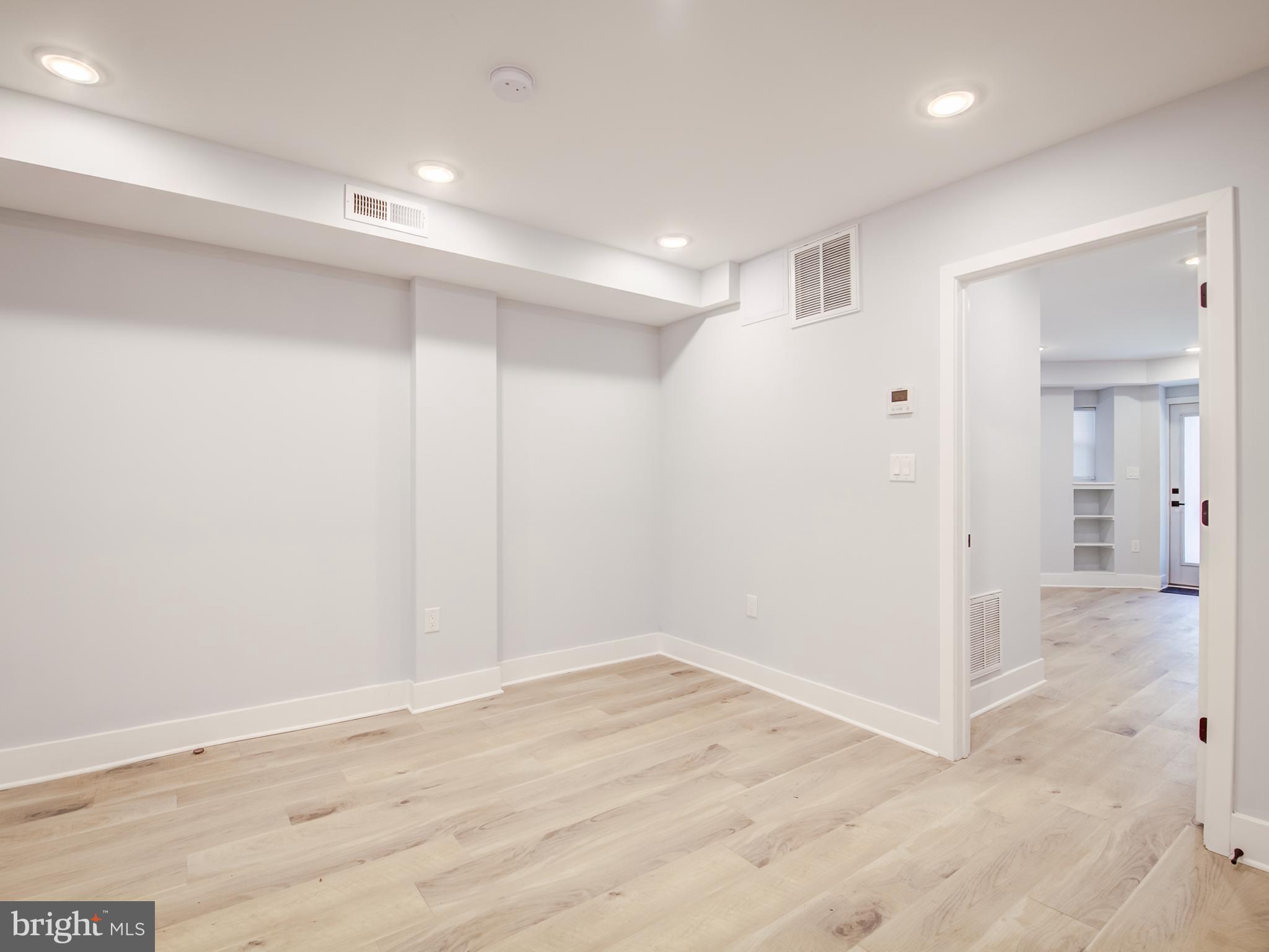 2008 R Street Northwest Washington, DC 20009 - Photo 47 of 53