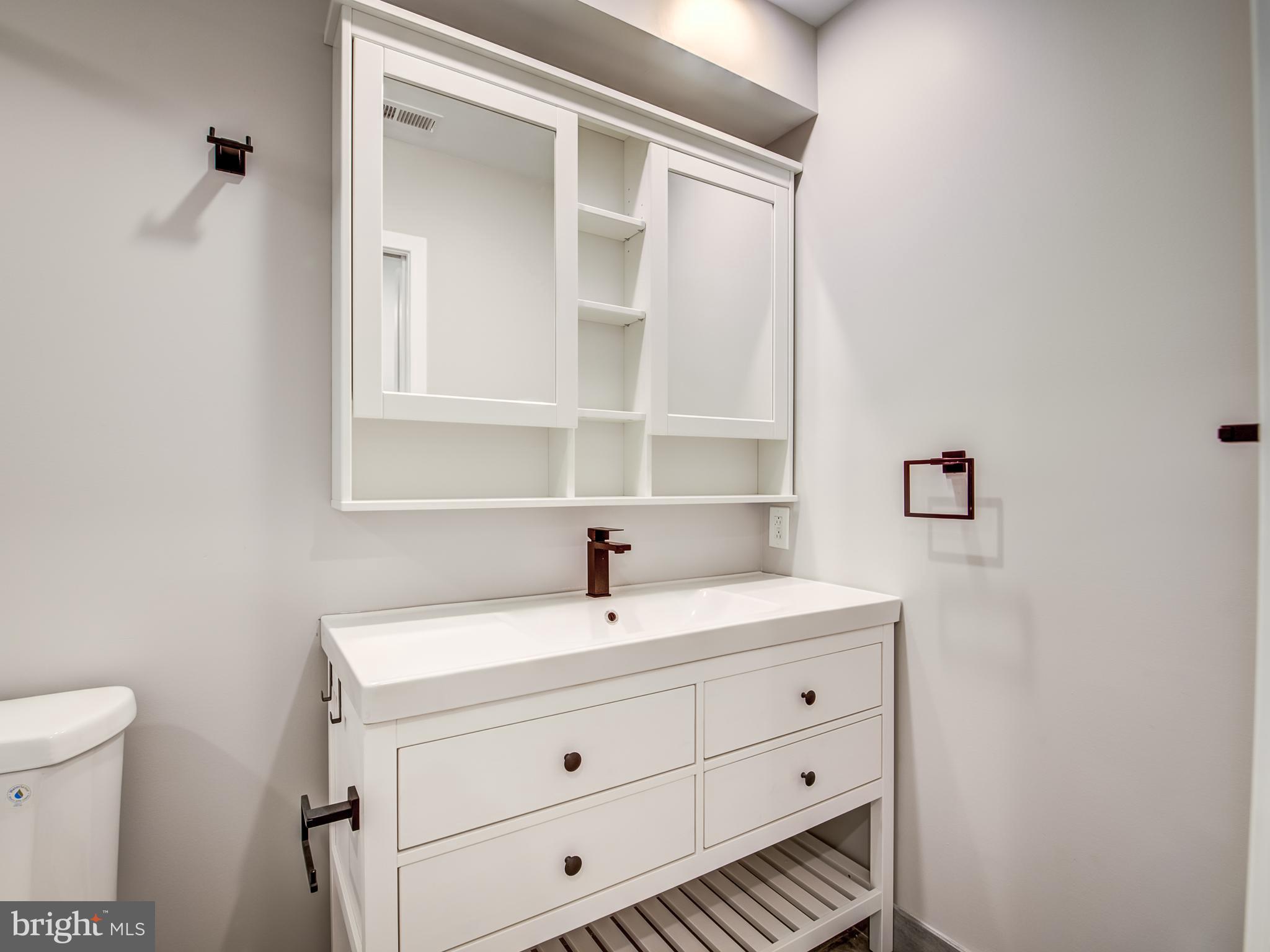 2008 R Street Northwest Washington, DC 20009 - Photo 50 of 53